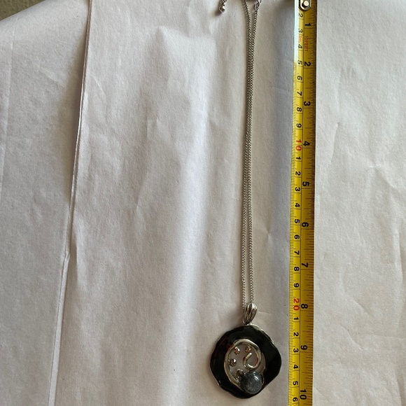 Barcelona black enamel pendant scroll abstract glass on silver tone chain - Picture 8 of 13